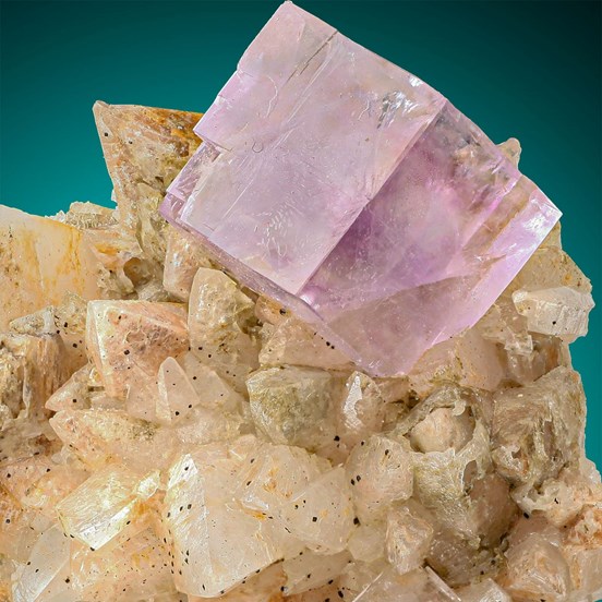 Fluorite-La Cabaña | Berbes-Caravia | Ribadesella | Asturias | Spain